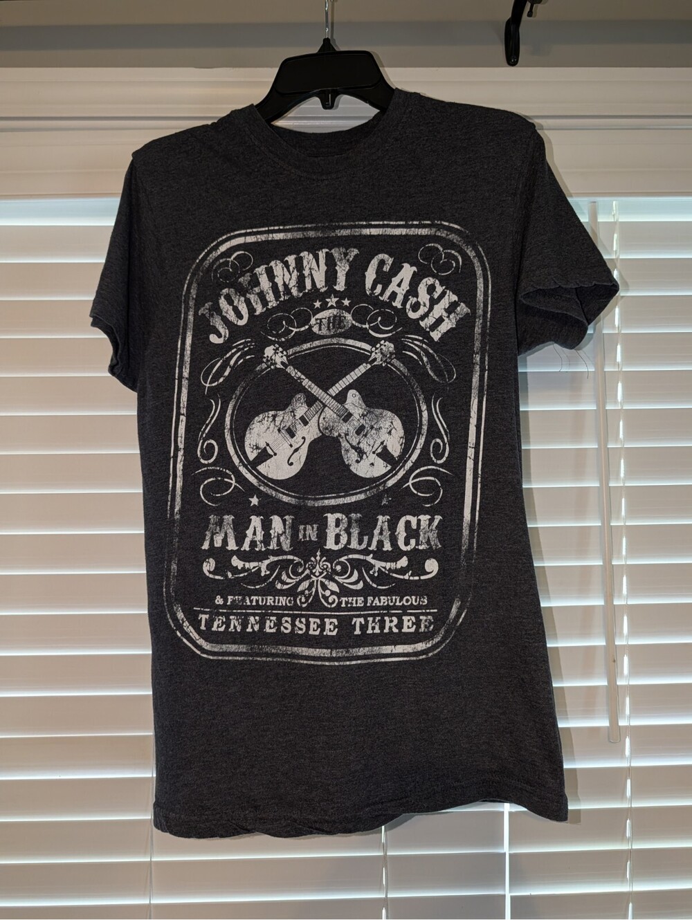 Johnny Cash tshirt medium